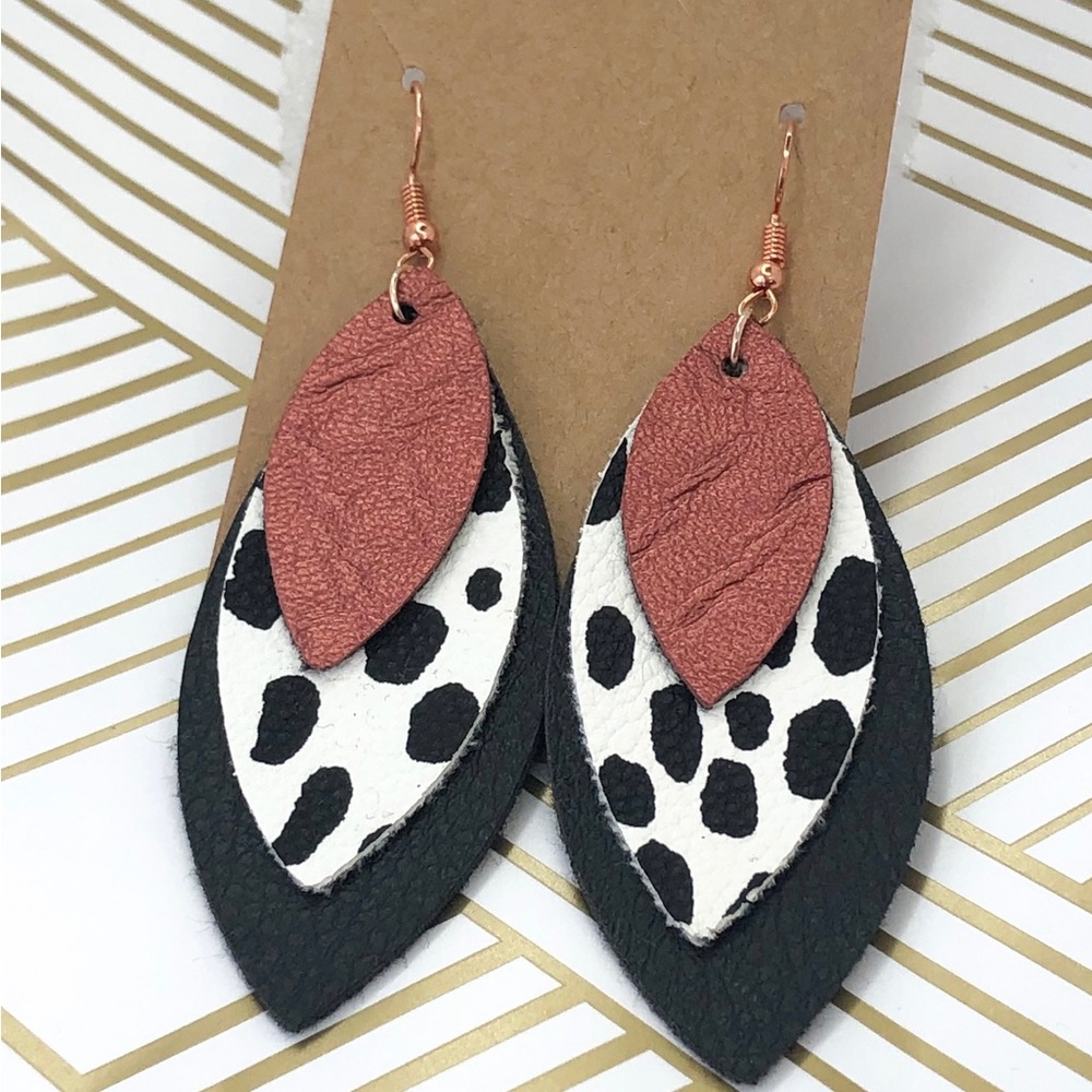 Leather Earrings Rose Gold black White